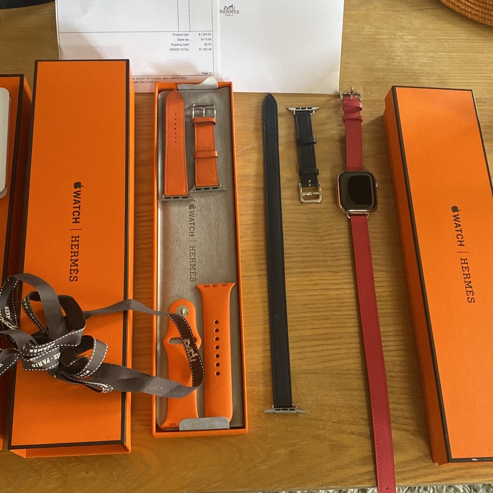 Apple Hermes 41 watch series 7. Original everything and a few extra watch bands.